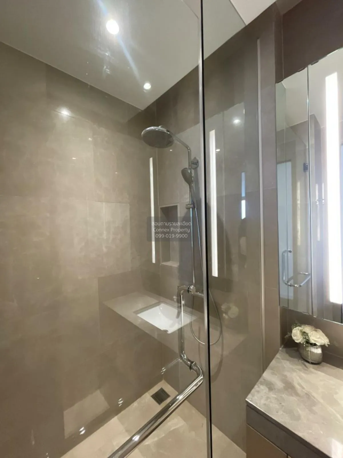 For Rent Condo , Magnolias Waterfront Residences , nice view , hi