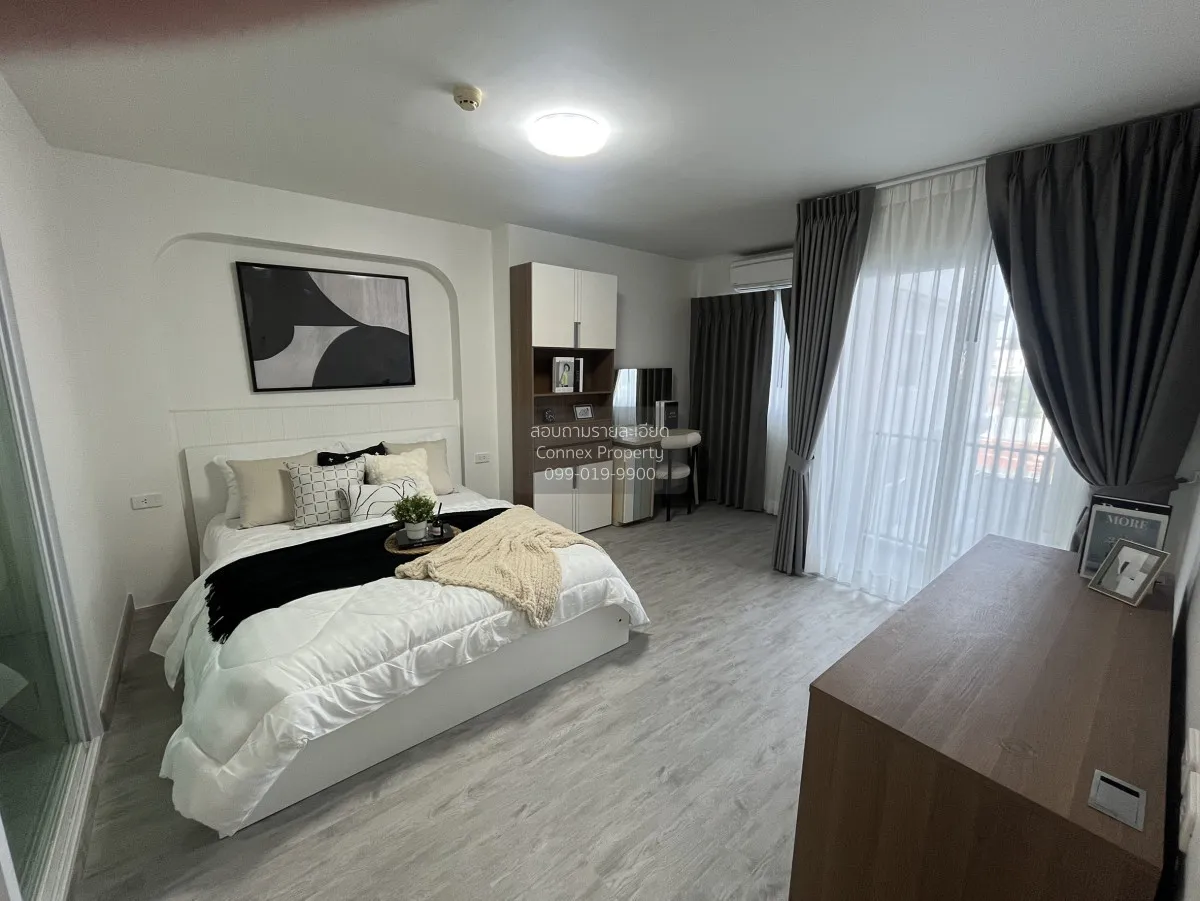 For Sale Condo , Kensington Bearing , newly renovated , BTS-Beari