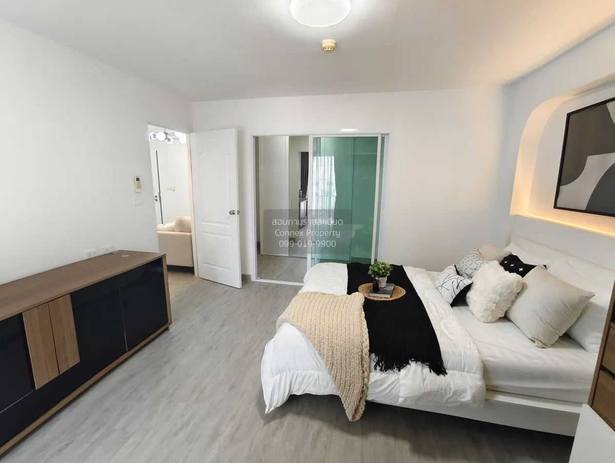 For Sale Condo , Kensington Bearing , newly renovated , BTS-Beari