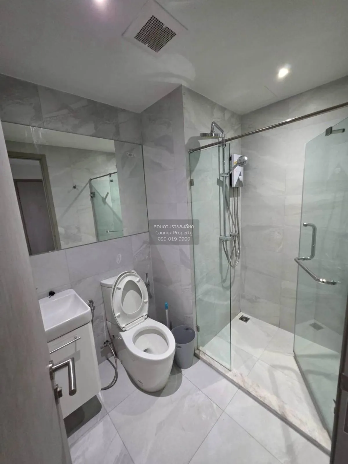 For Rent Condo , RHYTHM Ekkamai , nice view , corner unit , wide 