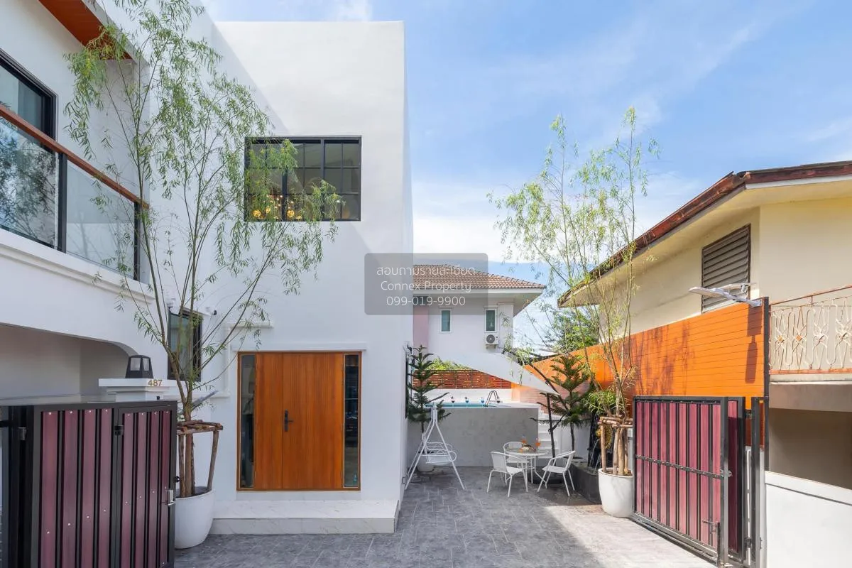 เช่าวิลล่าหรูสระว่ายน้ำส่วนตัว ดีไซน์ทันสมัย ดินแดง เขต ดินแดง กร