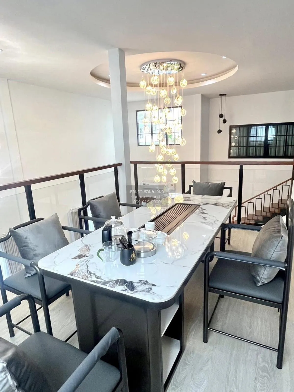 เช่าวิลล่าหรูสระว่ายน้ำส่วนตัว ดีไซน์ทันสมัย ดินแดง เขต ดินแดง กร