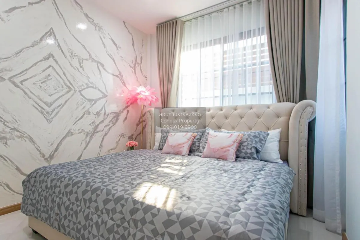 เช่าวิลล่าหรูสระว่ายน้ำส่วนตัว ดีไซน์ทันสมัย ดินแดง เขต ดินแดง กร