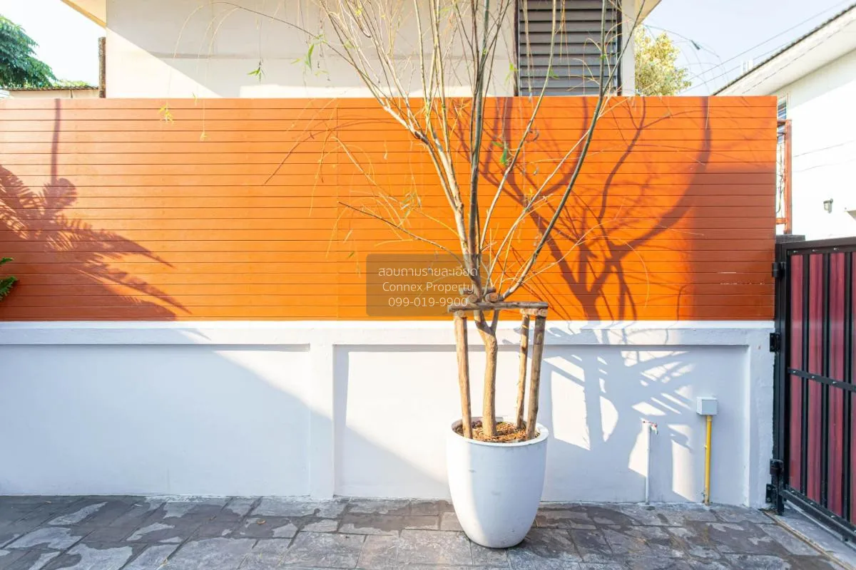 เช่าวิลล่าหรูสระว่ายน้ำส่วนตัว ดีไซน์ทันสมัย ดินแดง เขต ดินแดง กร