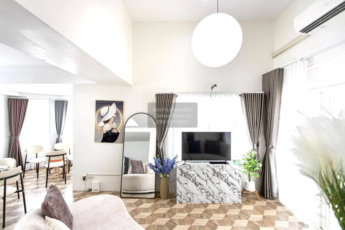 For Rent Modern Luxury Private Pool villa @Ratchada , Ratchadaphi 4