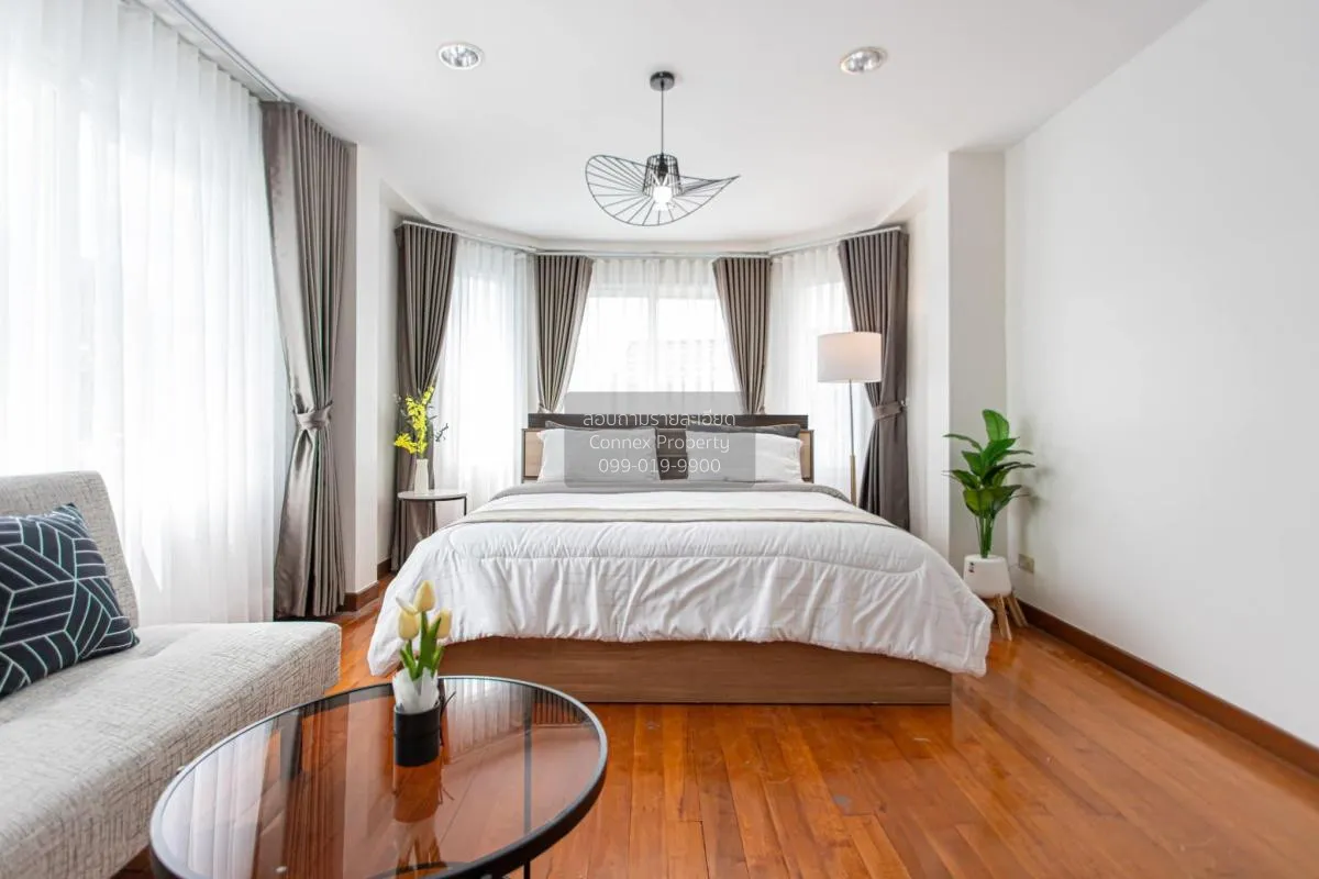 For Rent Modern Luxury Private Pool villa @Ratchada , Ratchadaphi