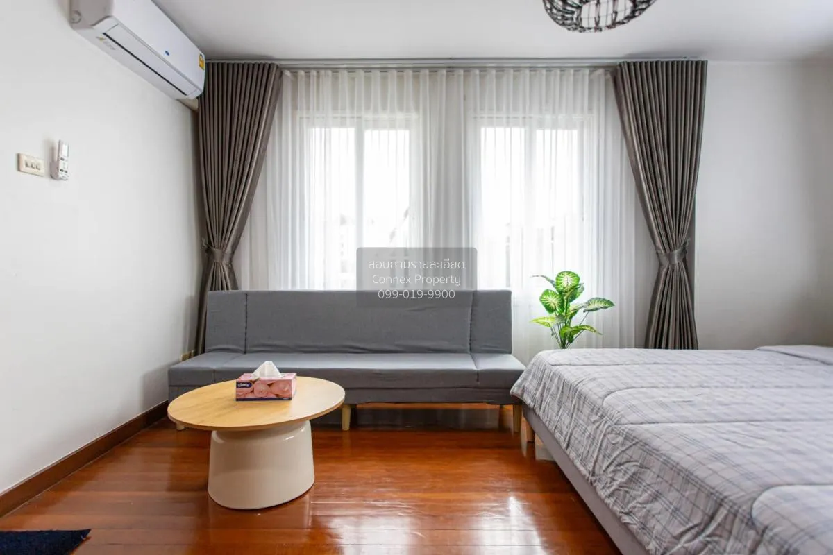 For Rent Modern Luxury Private Pool villa @Ratchada , Ratchadaphi