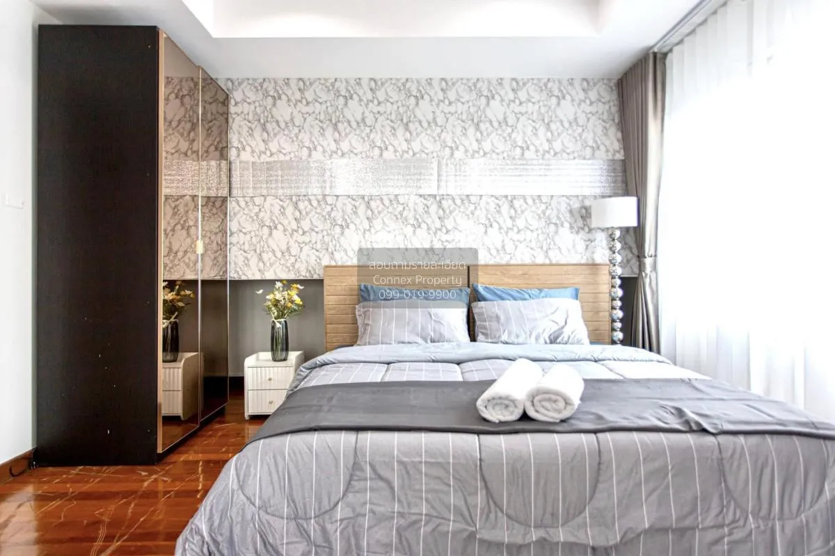 For Rent Modern Luxury Private Pool villa @Ratchada , Ratchadaphi