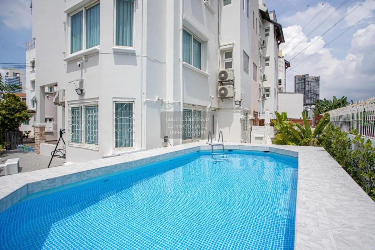 For Rent Modern Luxury Private Pool villa @Ratchada , Ratchadaphi