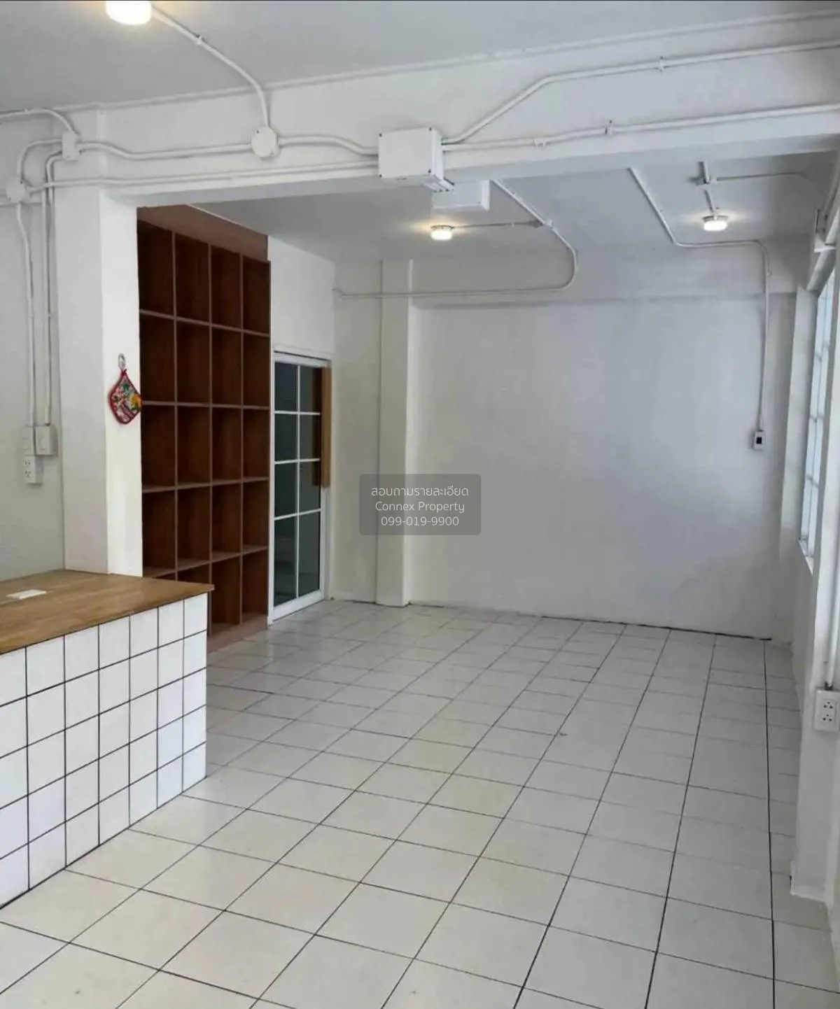 ขายอาคารพาณิชย์ 3 ชั้น ซอยประชาสงเคราะห์ 29 ใกล้ มหาลัยหอการค้าไท