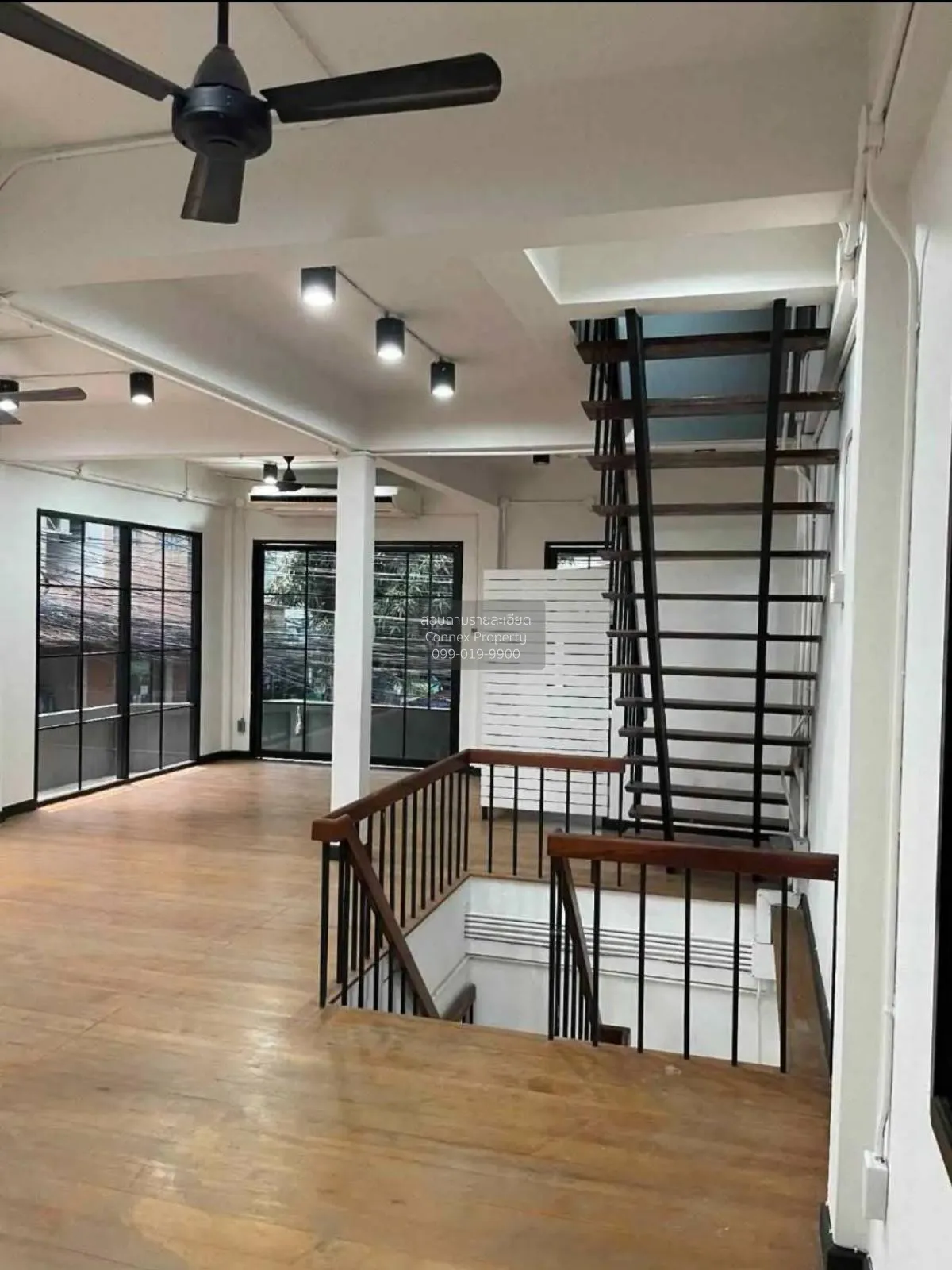 ขายอาคารพาณิชย์ 3 ชั้น ซอยประชาสงเคราะห์ 29 ใกล้ มหาลัยหอการค้าไท