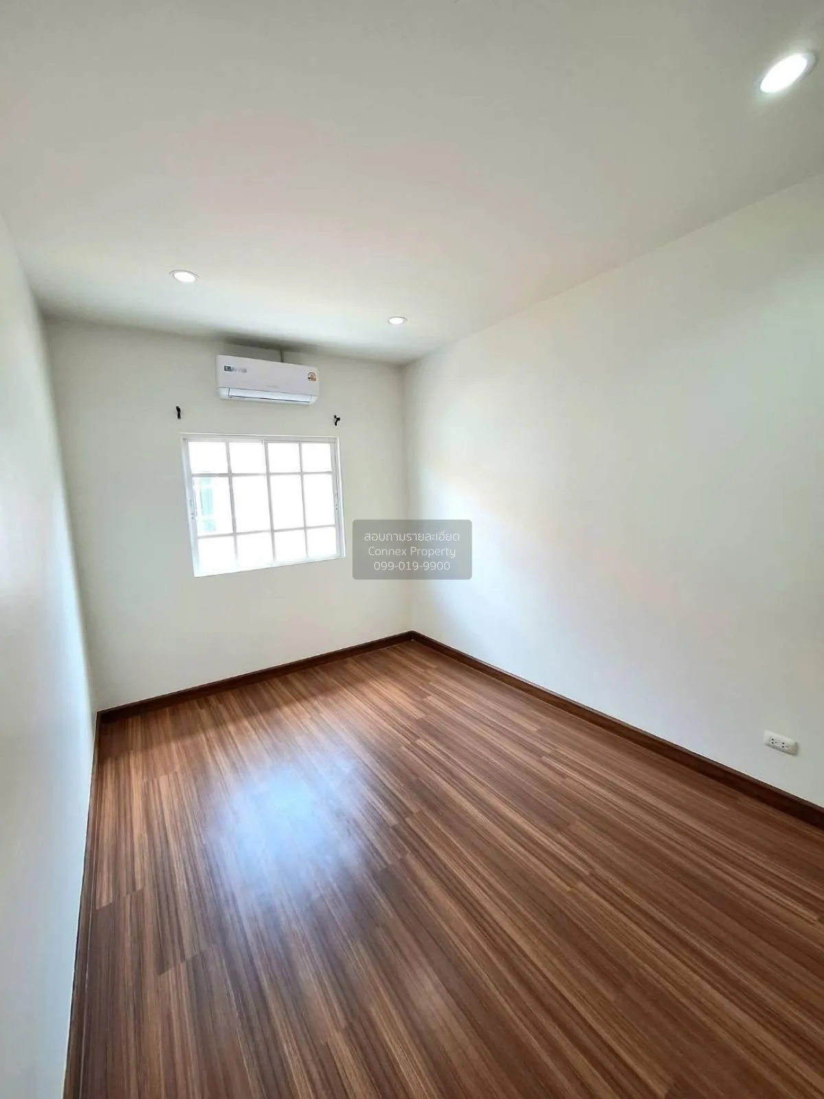 For Sale Townhouse/Townhome  , I Leaf Prime Rama 2 km.14 , wide f