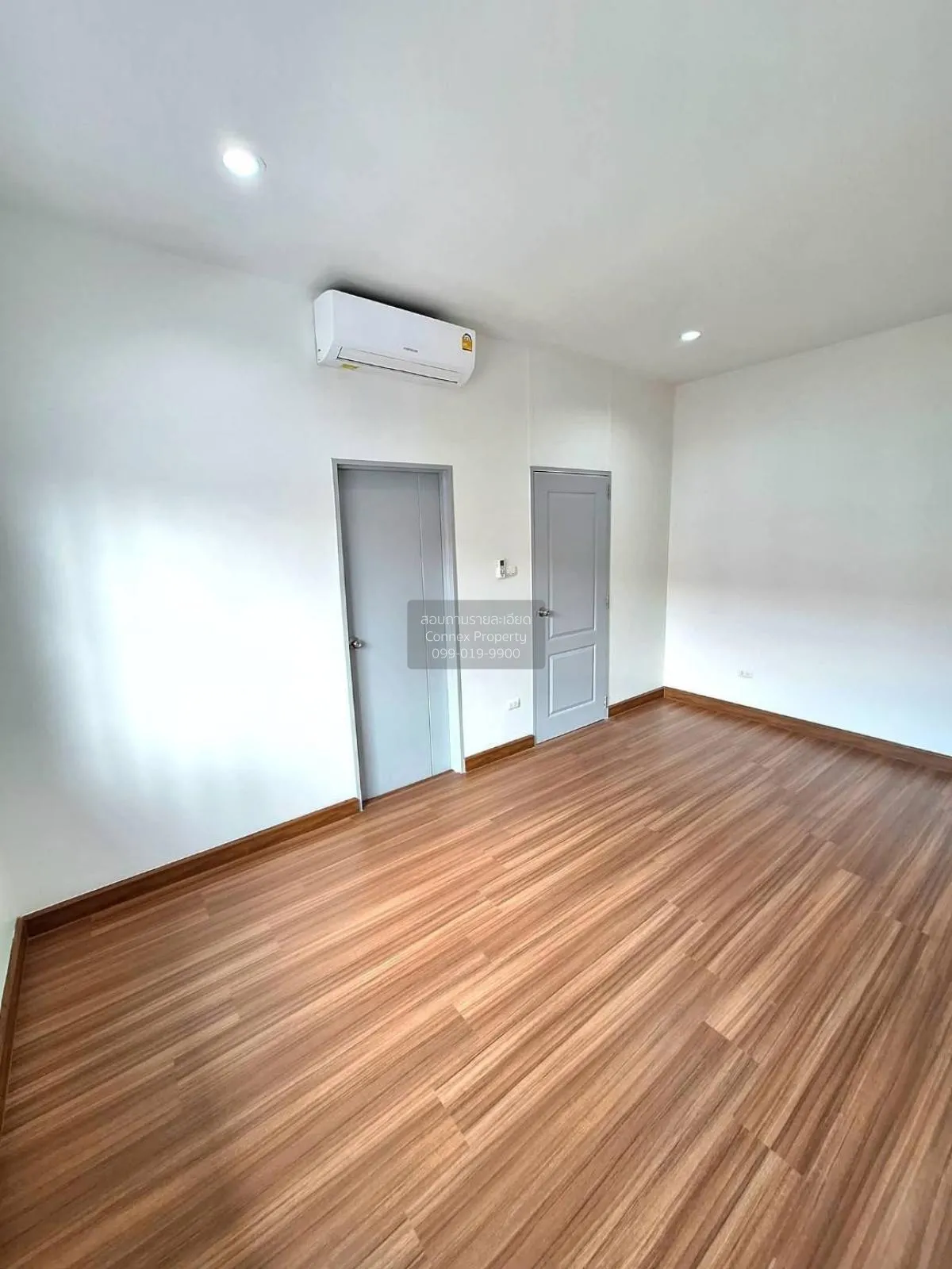 For Sale Townhouse/Townhome  , I Leaf Prime Rama 2 km.14 , wide f