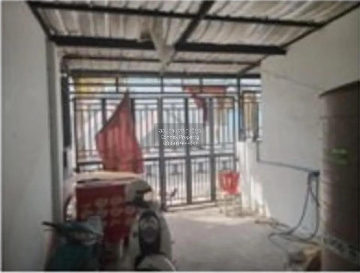 For Sale Commercial 3.5 floors area 404 square meters Mueang Chon 3