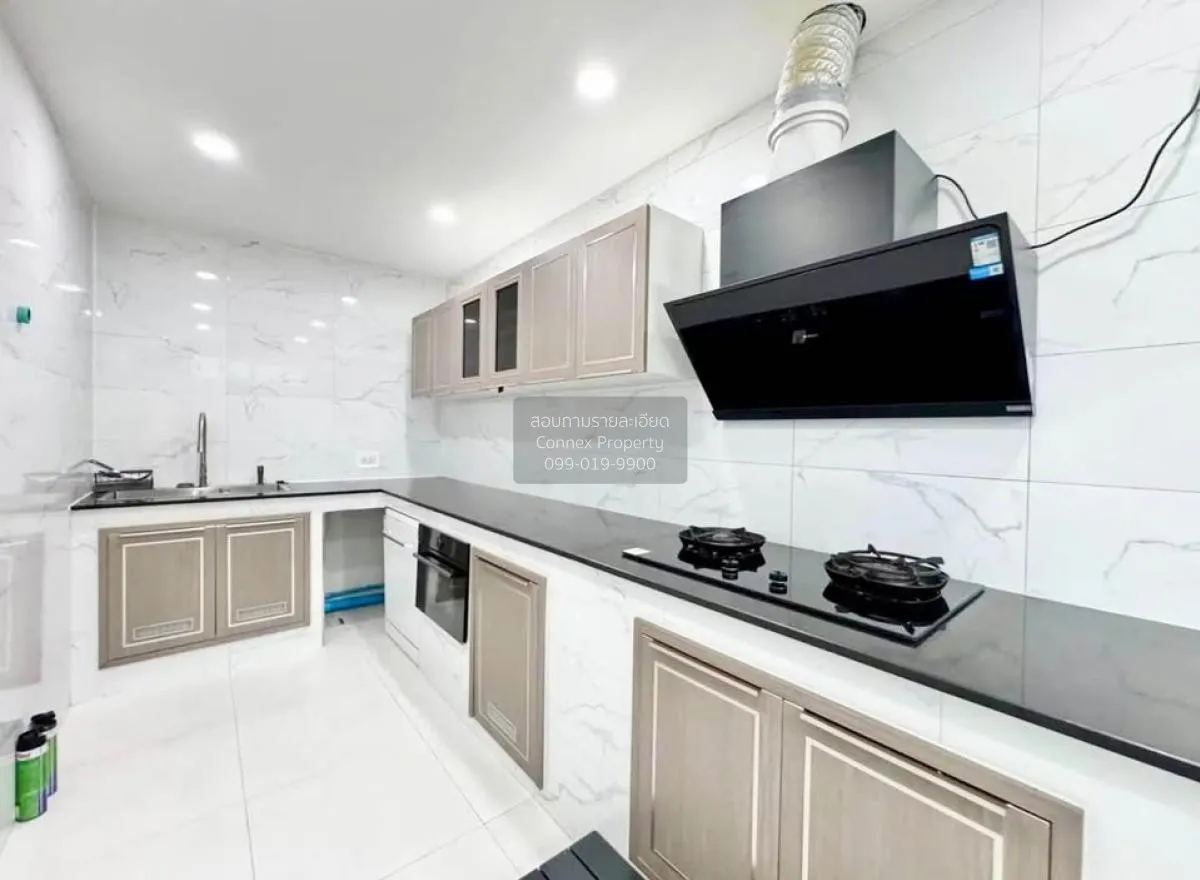 For Sale Townhouse/Townhome  , B-Square Rama 9 - Mengjai , newly 