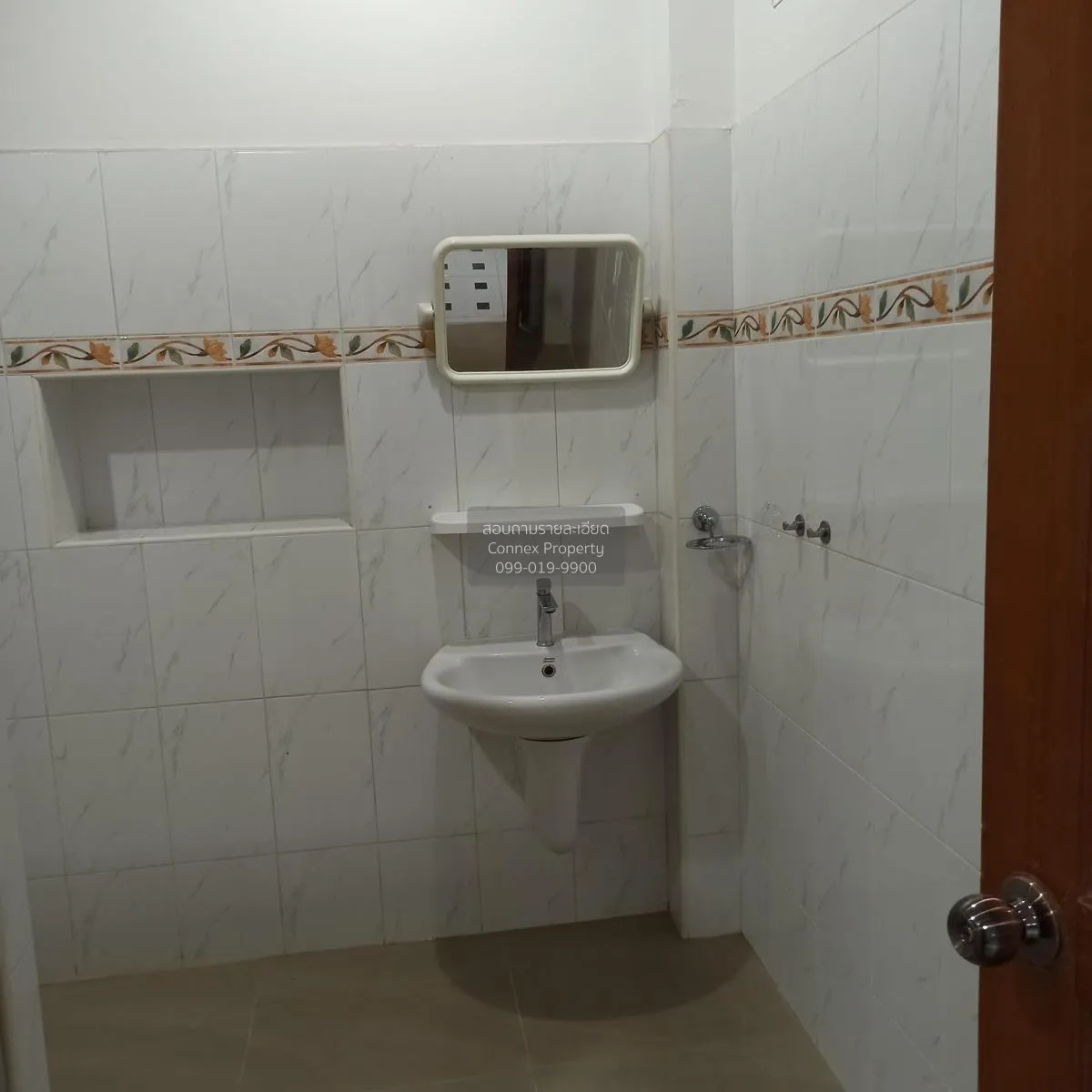 For Rent Townhouse/Townhome  , Baan 84 Mansion , MRT-Ladprao 71 ,