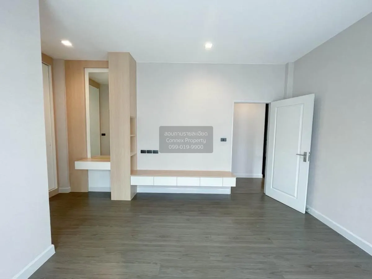 For Sale House , Bangkok Boulevard Rama 5 , corner unit , Mahasaw