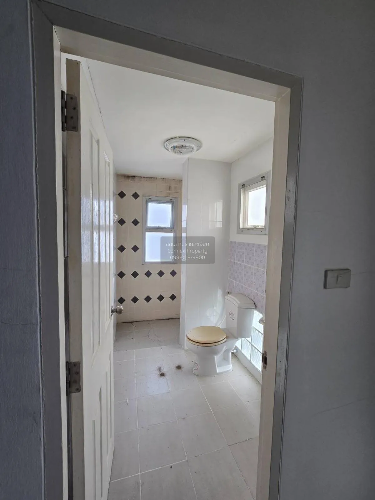 ขายทาวน์เฮ้าส์/ทาวน์โฮม  หมู่บ้านจัดสรรรินรดา โอเรียนทอล หน้ากว้า