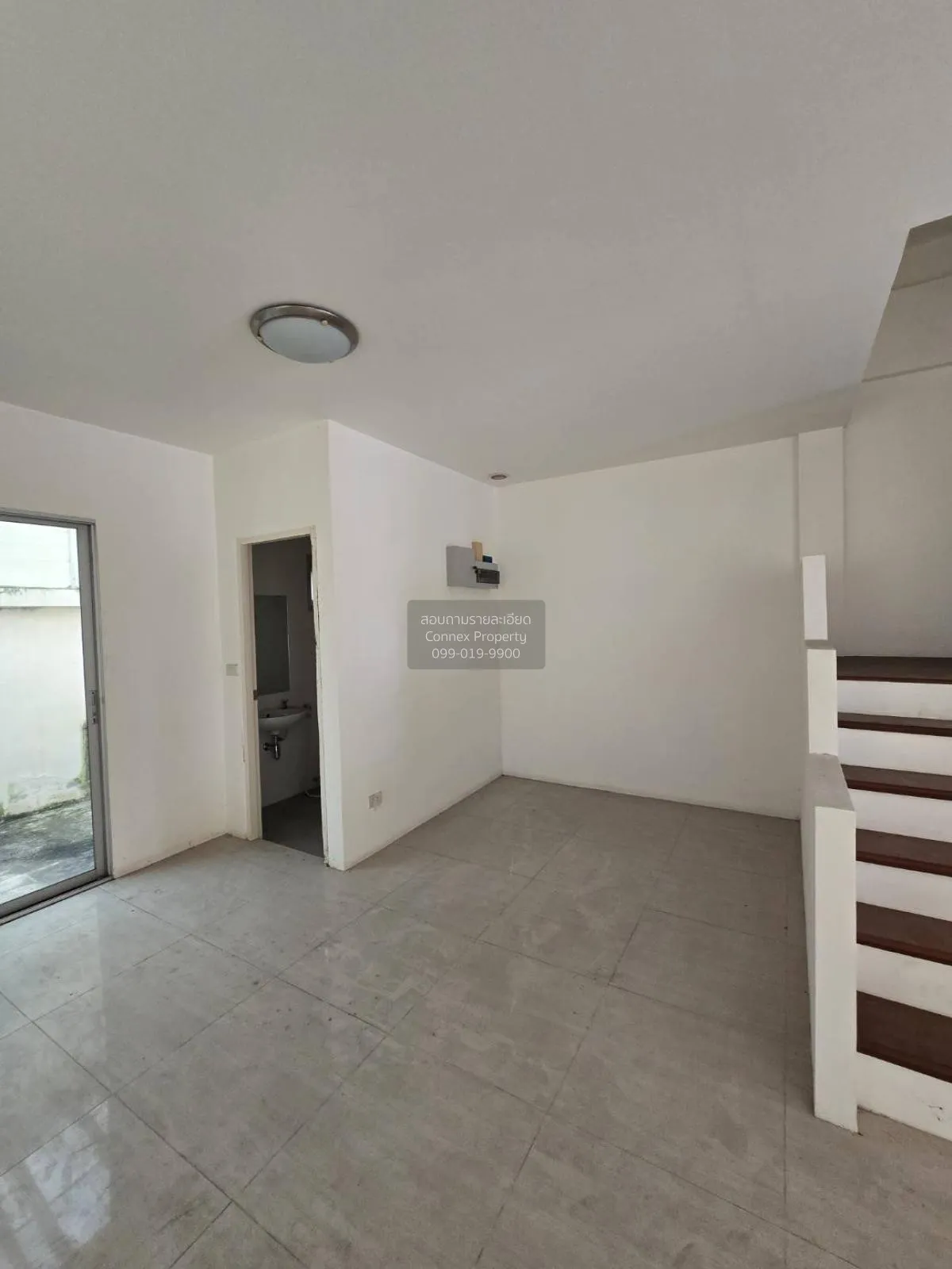 ขายทาวน์เฮ้าส์/ทาวน์โฮม  หมู่บ้านจัดสรรรินรดา โอเรียนทอล หน้ากว้า