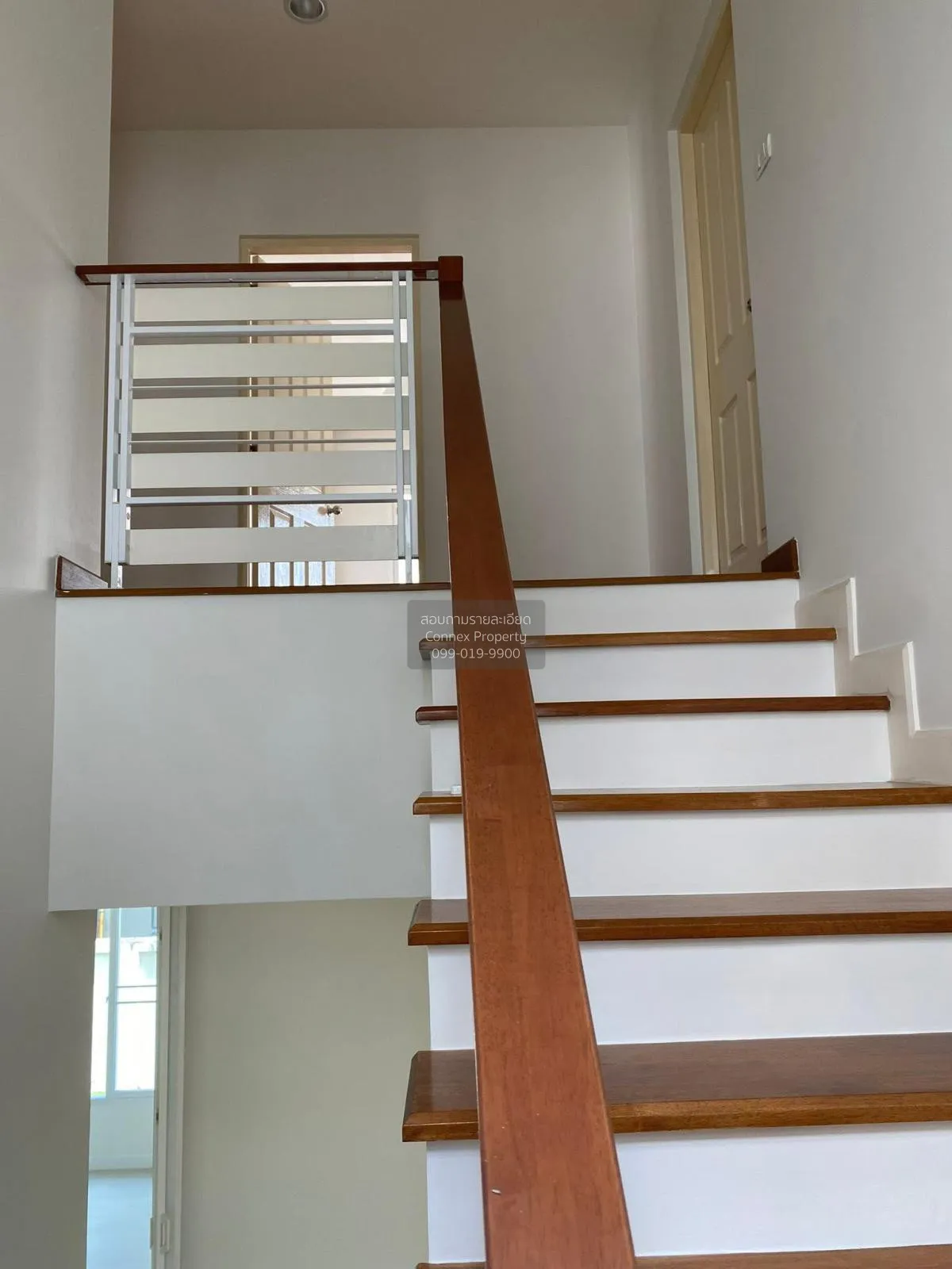 ขายบ้าน  เดอะ เซนโทร รัตนาธิเบศร์ MRT-บางพลู บางเลน บางใหญ่ นนทบุ