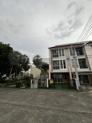 ขายทาวน์เฮ้าส์/ทาวน์โฮม  บ้านกลางเมือง เอส - เซ้นส์ ศรีนครินทร์ หนองบอน เขต ประเวศ กรุงเทพ CX-134470