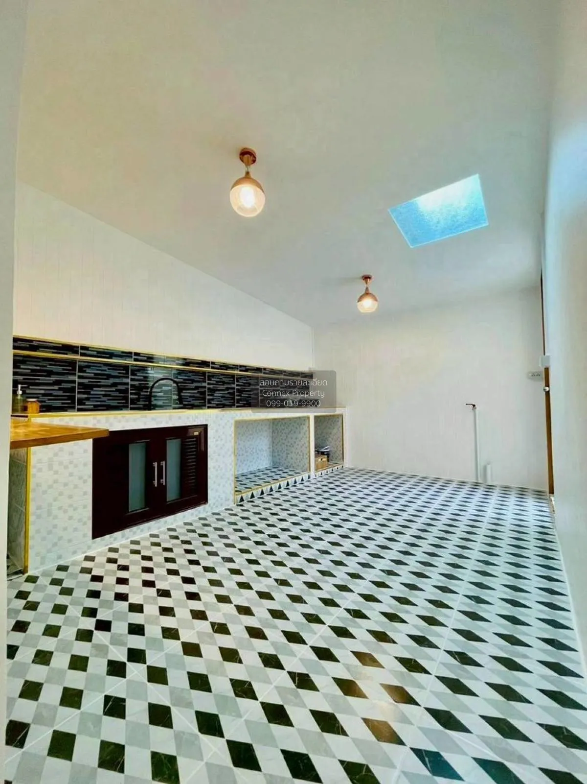 ขายทาวน์เฮ้าส์/ทาวน์โฮม  บัวทองธานี พาร์ค หน้ากว้าง บางบัวทอง บาง