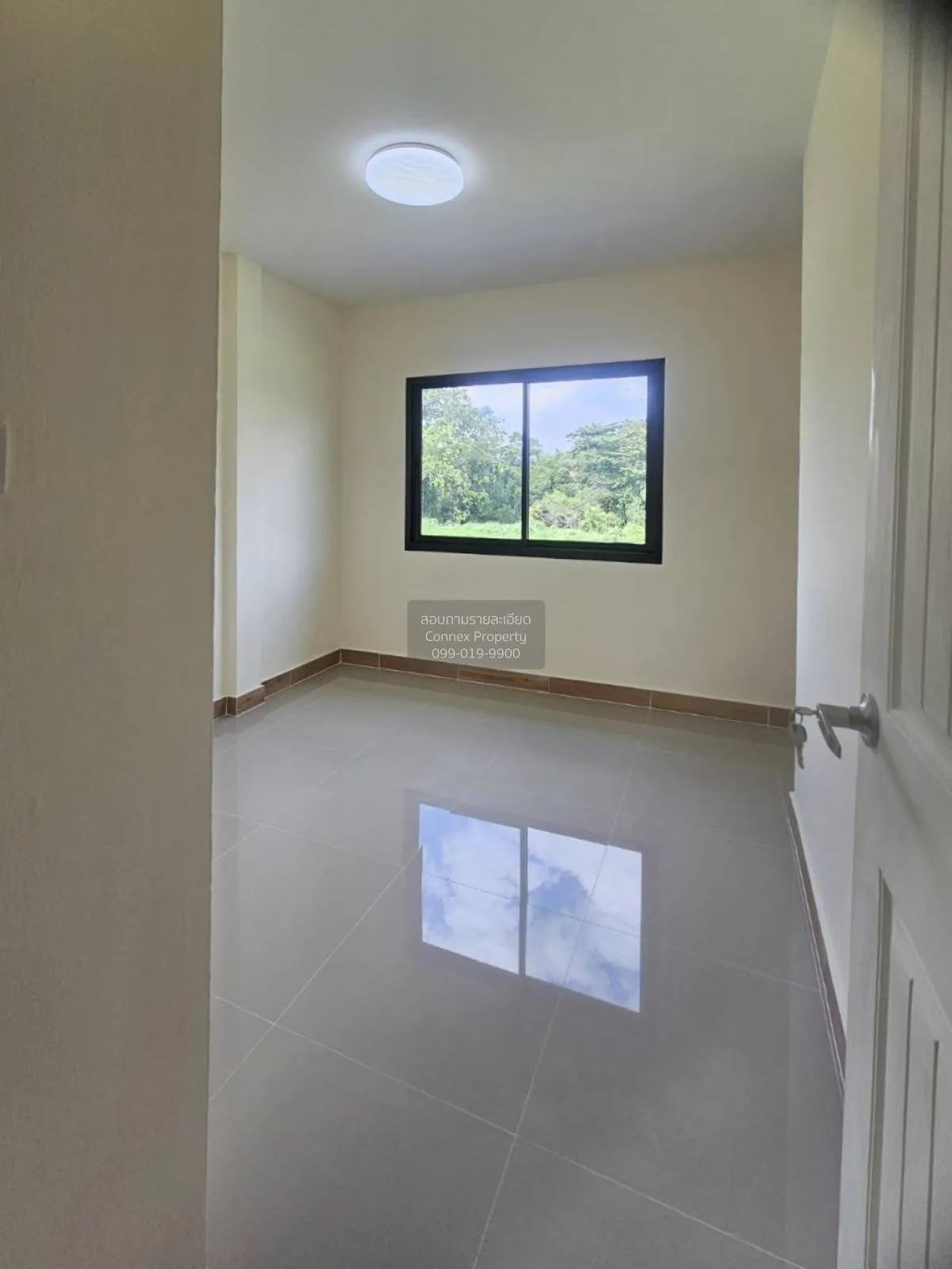For Sale Townhouse/Townhome  , Town and Country , Krathum Rai , N