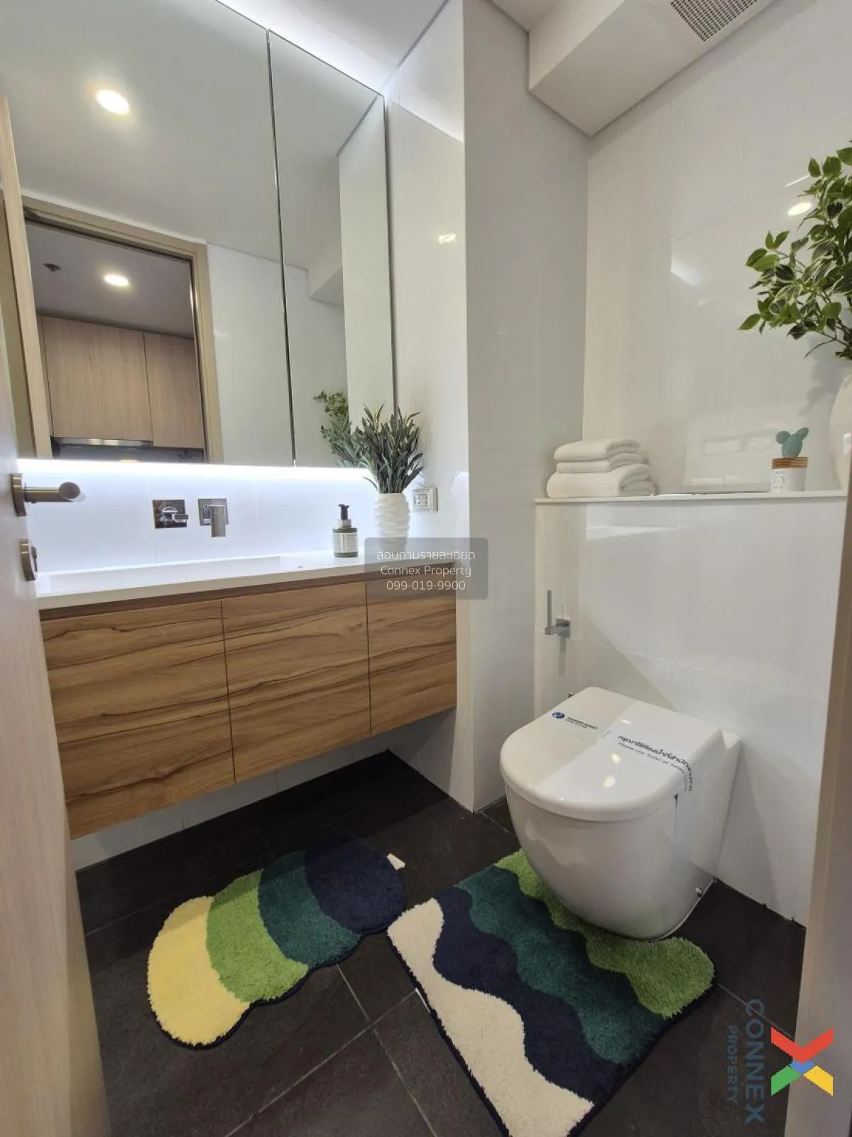 ขายคอนโด  ไซมิส พระราม 9 (แลนด์มาร์ค @MRTA Station) ห้วยขวาง เขต 