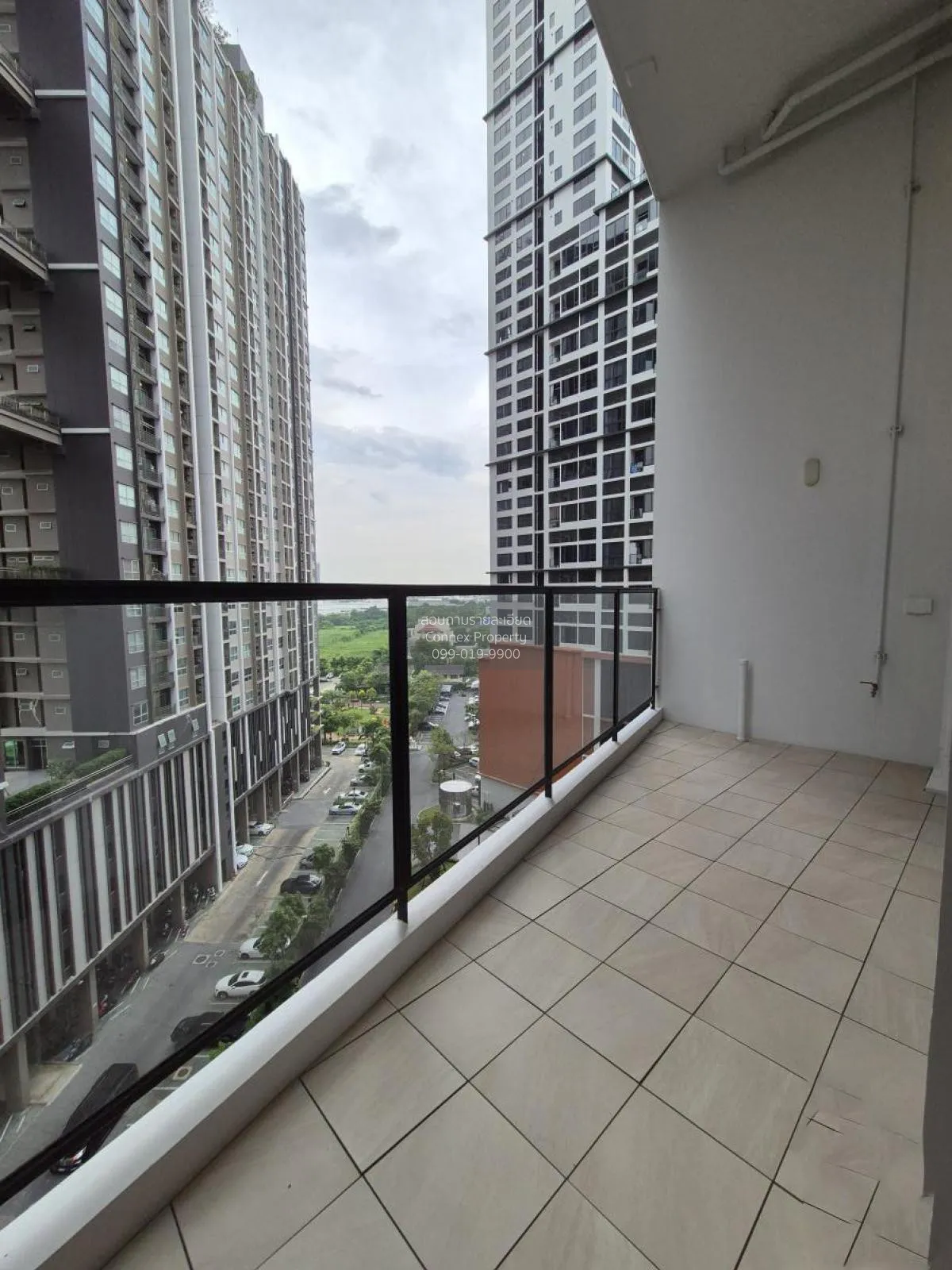 ขายคอนโด  ไซมิส พระราม 9 (แลนด์มาร์ค @MRTA Station) ห้วยขวาง เขต 