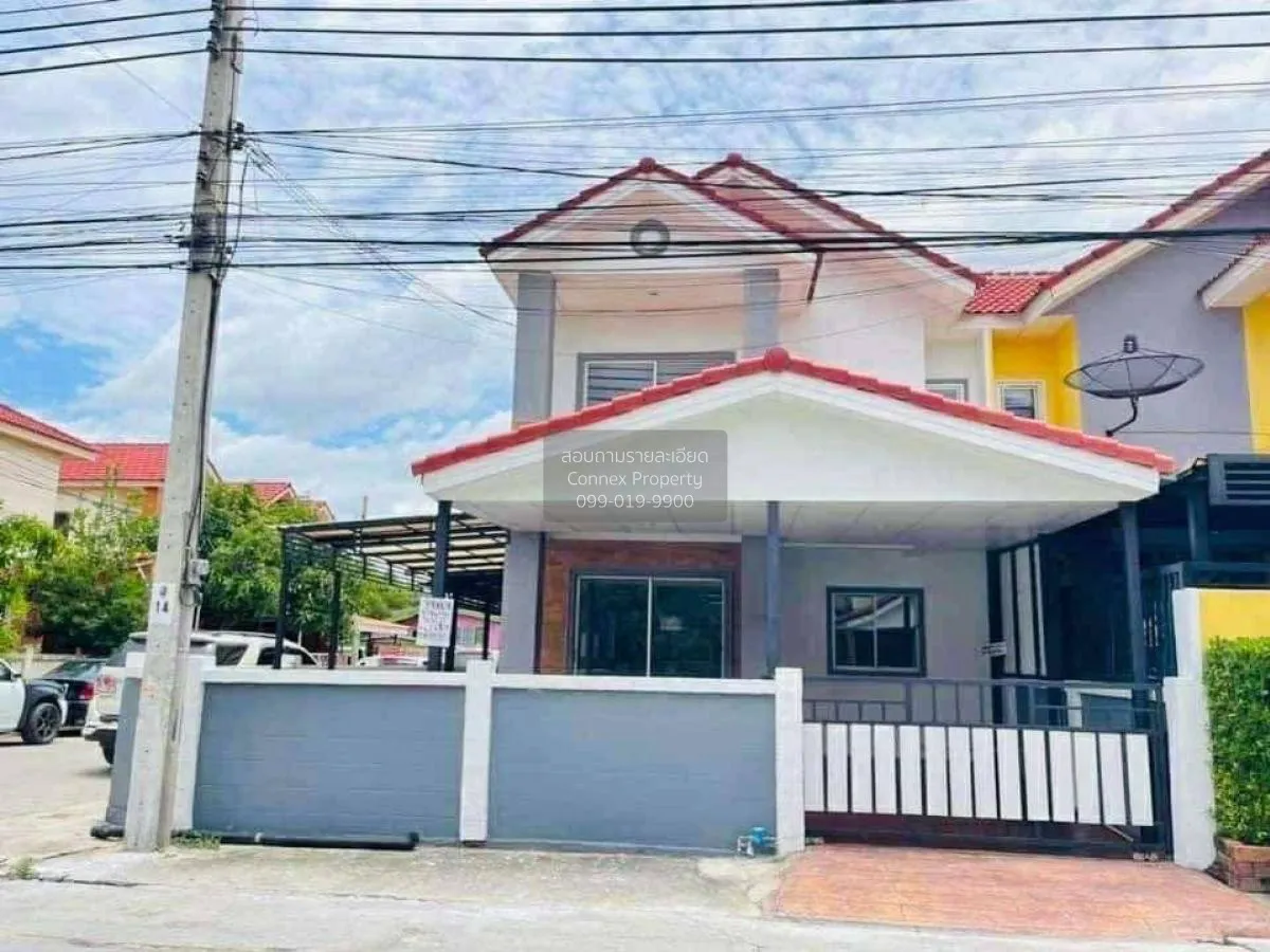 For Sale House , Siwarat 9 Bangbuathong , corner unit , wide fron 1
