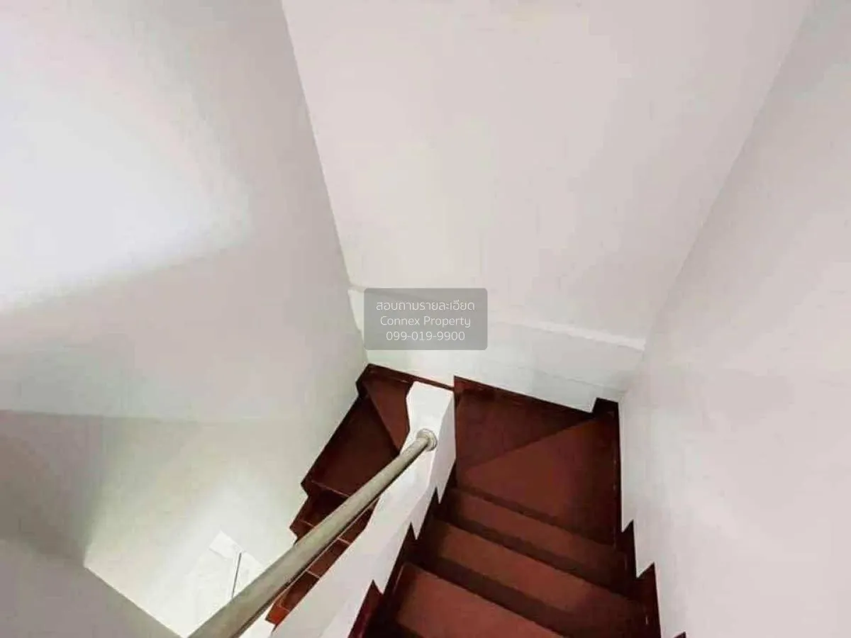 For Sale House , Siwarat 9 Bangbuathong , corner unit , wide fron