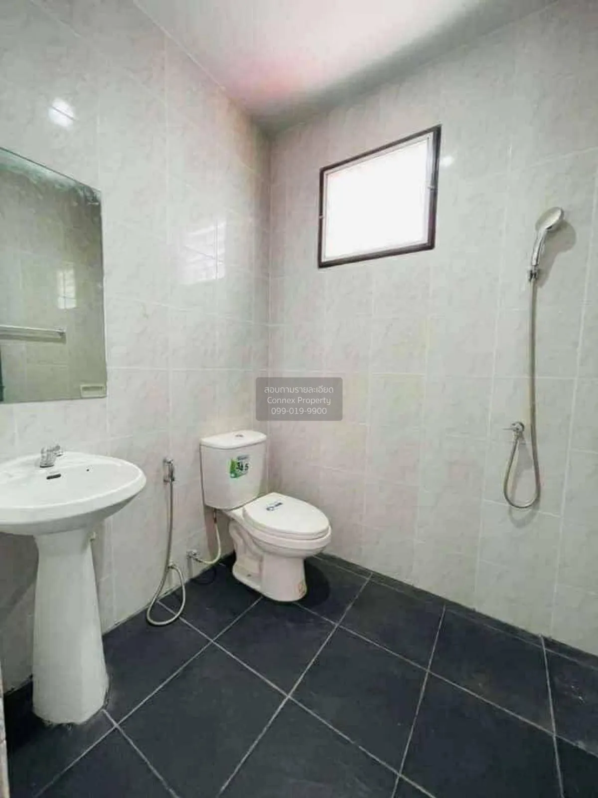 For Sale House , Siwarat 9 Bangbuathong , corner unit , wide fron