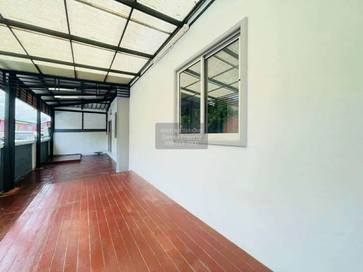 For Sale House , Siwarat 9 Bangbuathong , corner unit , wide fron