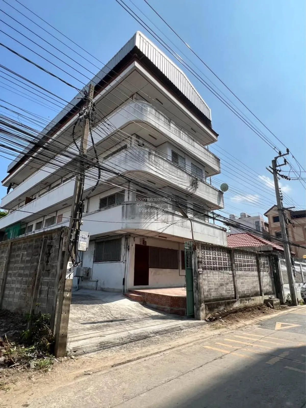 For Sale 4‑storey building in the Udomsuk, Bangna area , Bang Na  1