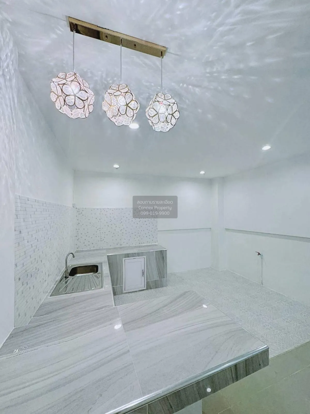 For Sale Townhouse/Townhome  , Phong Sirichai 1 , Om Noi , Krathu 3