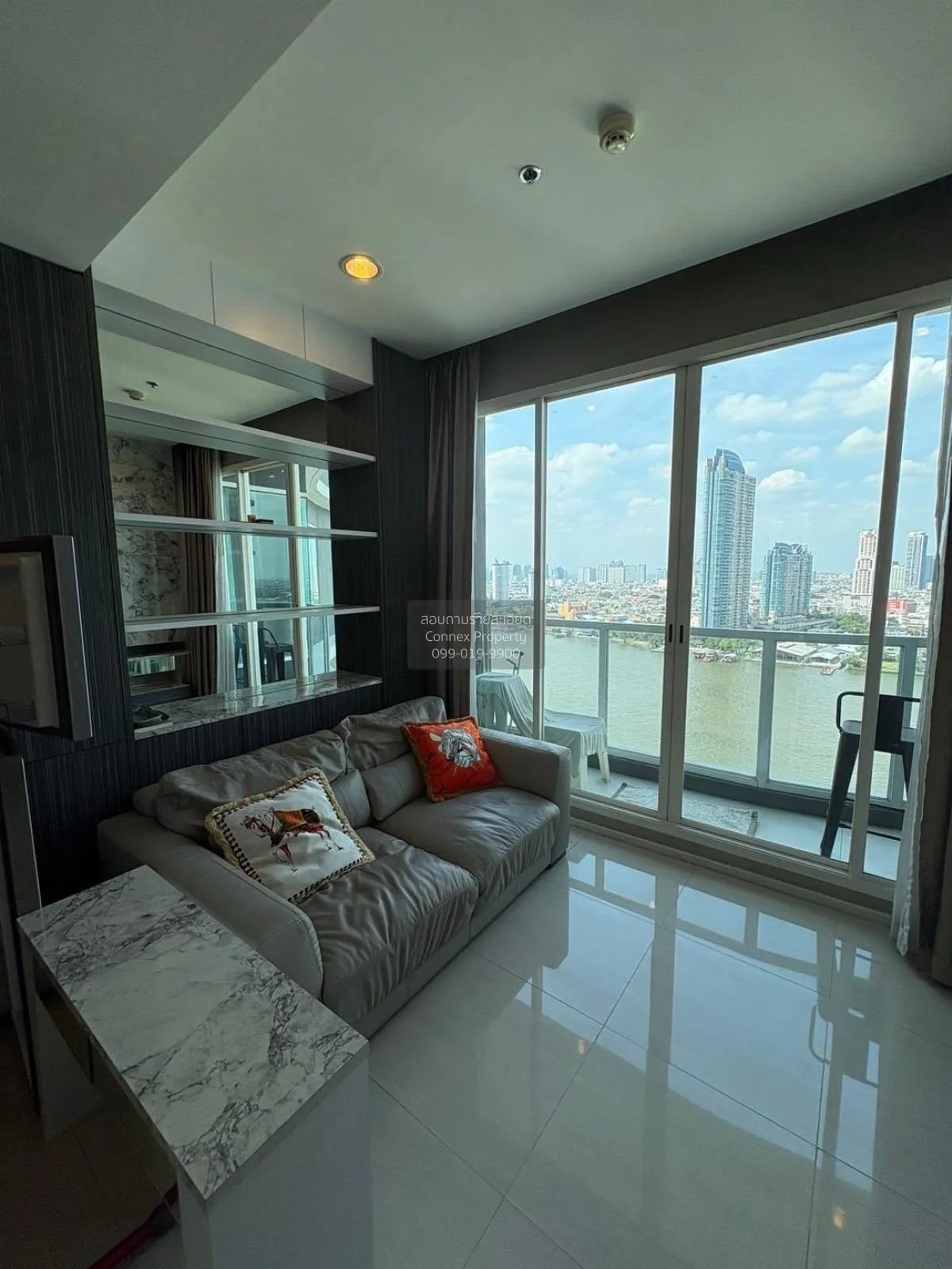 For Sale Condo , Menam Residences , BTS-Saphan Taksin , Wat Phray 1
