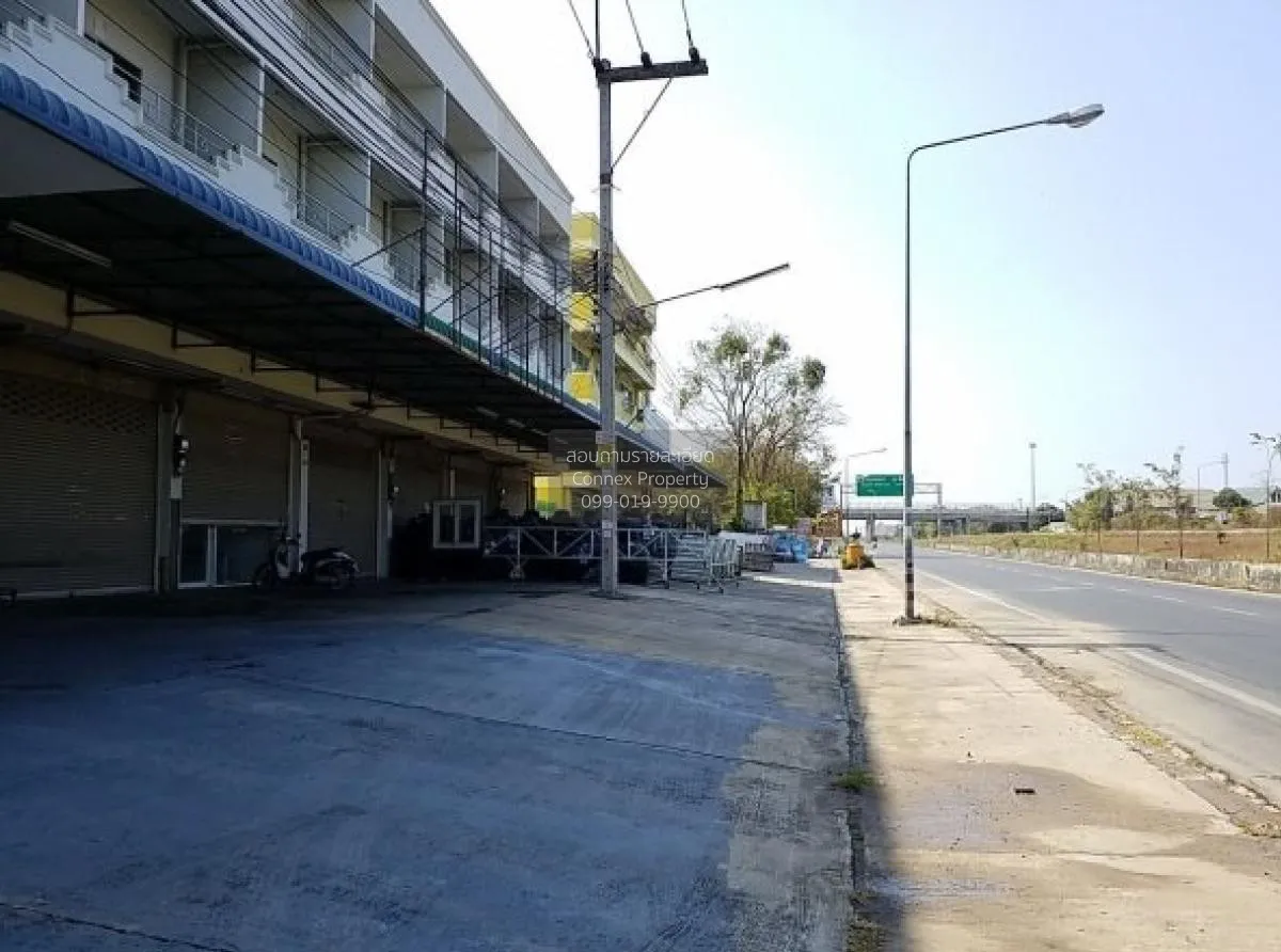 For Sale Commercial building 3.5 floors area 113.60 square wah Ba 4