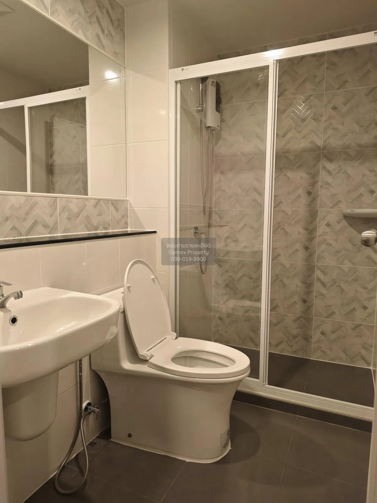 เช่าคอนโด  รีเจ้นท์ โฮม บางนา (โครงการใหม่) บางนา เขต บางนา กรุงเ