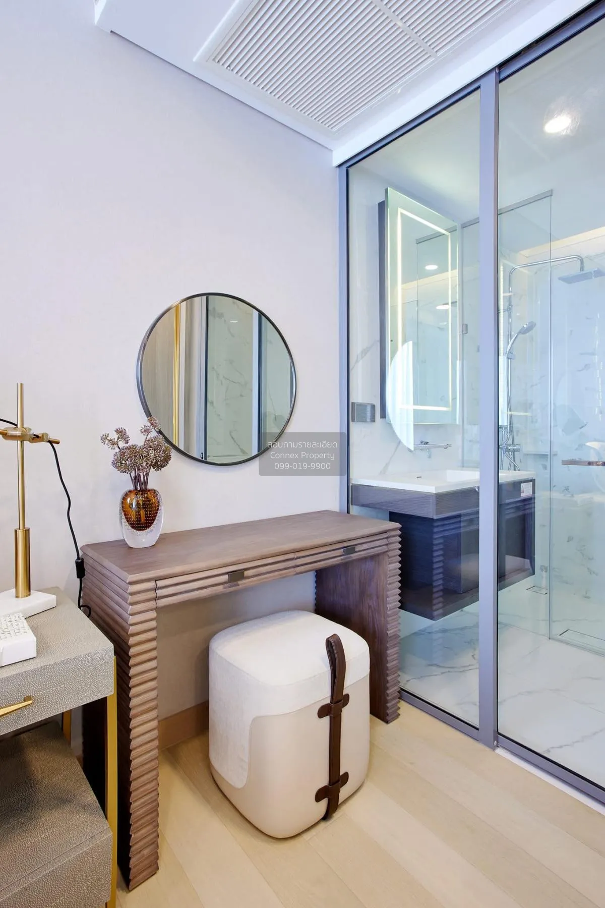 ขายคอนโด  ไซมิส เอ๊กซ์คลูซีพ ควีนส์ MRT-ศูนย์การประชุมแห่งชาติสิร