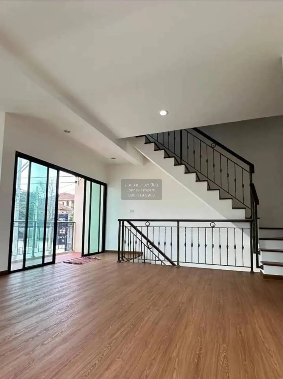 ขายทาวน์โฮมหรู ย่านเกษตร-นวมินทร์ ชั้นสูง ห้องมุม หน้ากว้าง รีโนเ 4