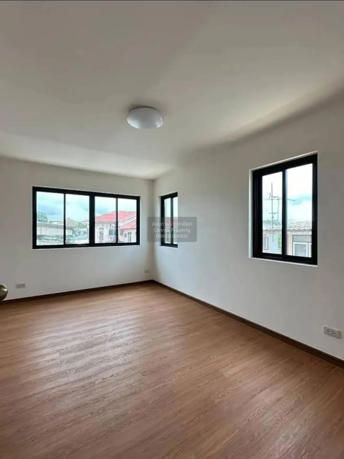 ขายทาวน์โฮมหรู ย่านเกษตร-นวมินทร์ ชั้นสูง ห้องมุม หน้ากว้าง รีโนเ