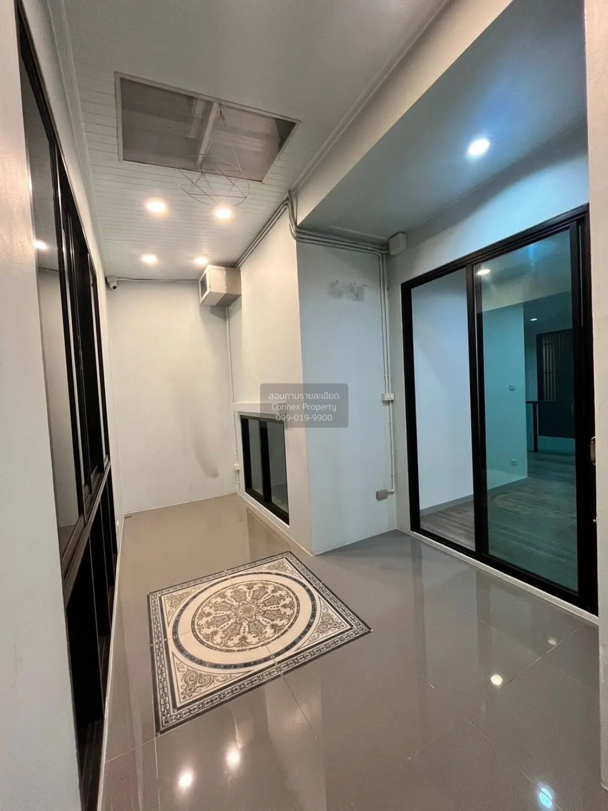 ขายทาวน์เฮ้าส์/ทาวน์โฮม  อนินทาวน์ เทียนทะเล 7 แสมดำ เขต บางขุนเท