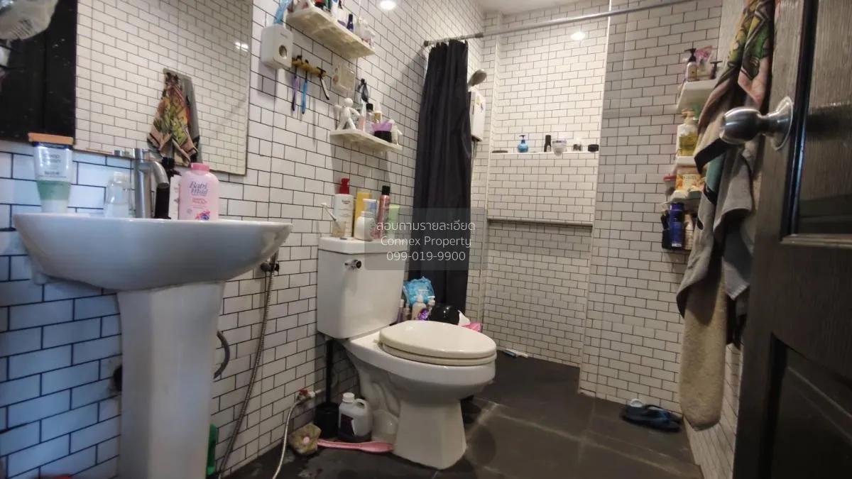 For Sale Commercial Building , I Leaf Town Lumlukka Klong 3 , Lat