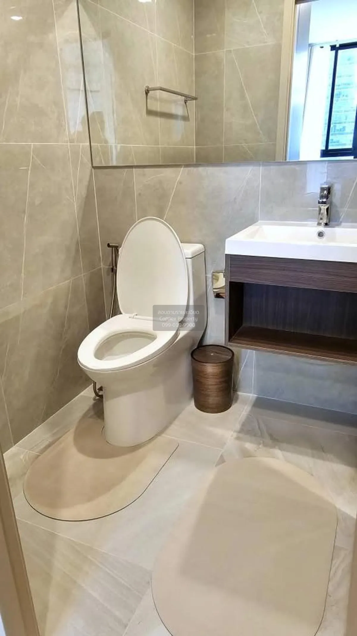 เช่าคอนโด  นิว ดิสทริค อาร์ 9 ชั้นสูง MRT-พระราม 9 ห้วยขวาง เขต ห