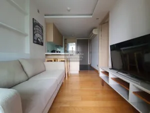 For Sale Condo , Via Botani , nice view , high floor , BTS-Phrom Phong , Khlong Toei Nuea , Watthana , Bangkok , CX-135387