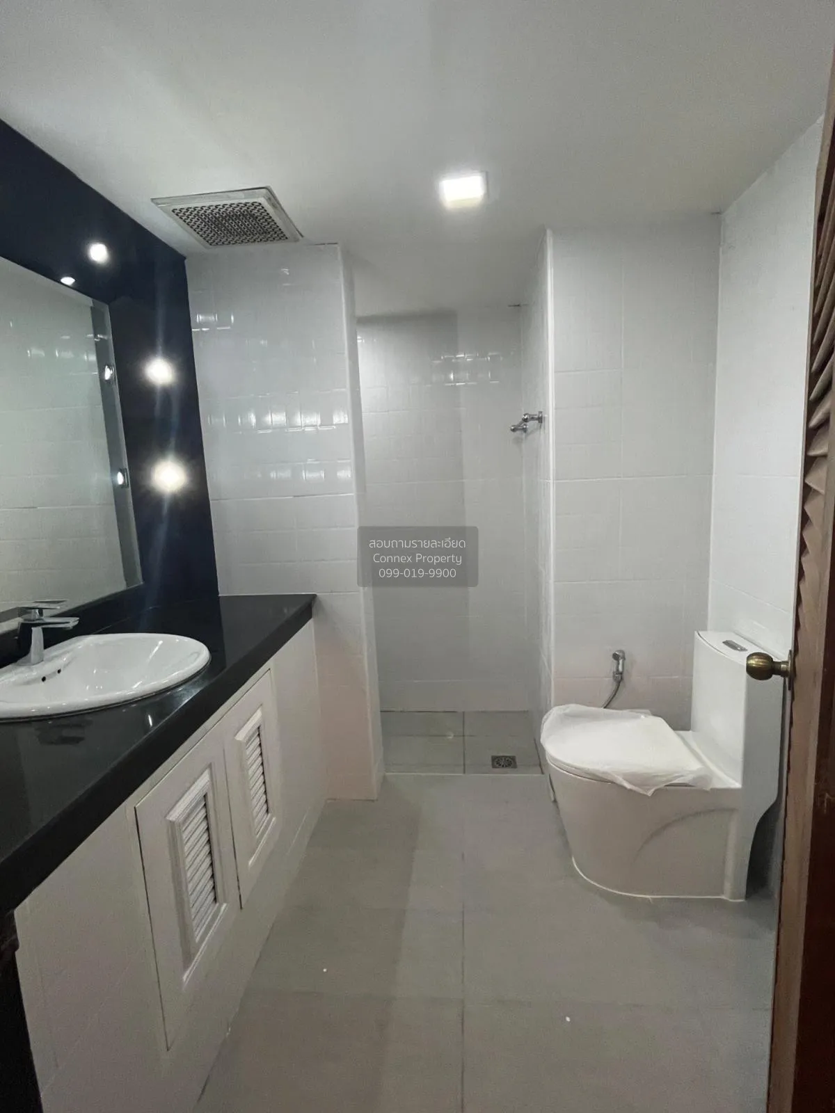 เช่าคอนโด  บางนา คอมเพล็กซ์ เรสซิเดนเซี่ยล MRT-ศรีเอี่ยม (สายสีเห