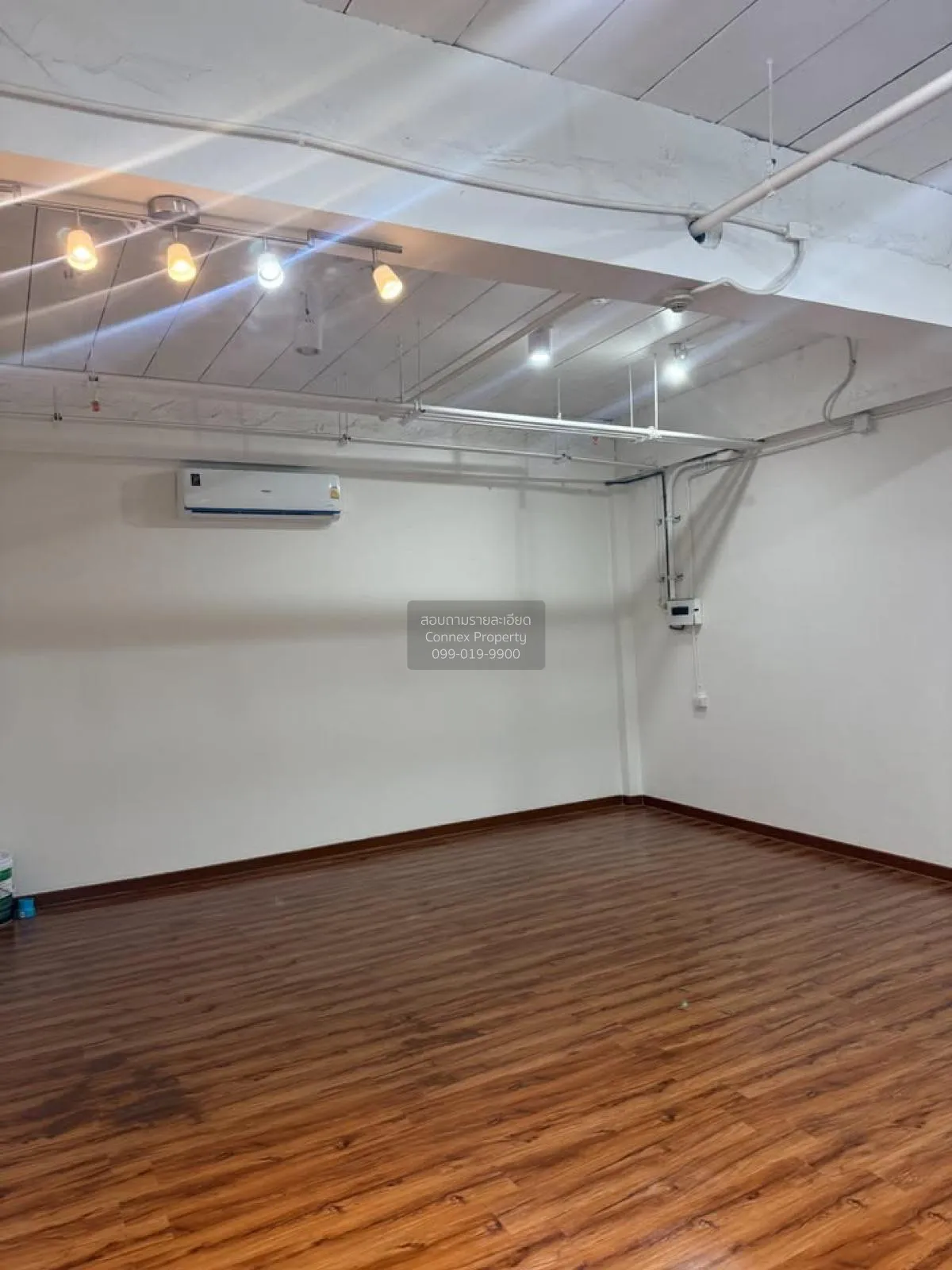 For Sale Commercial space , Centric Tiwanon Station , MRT-Yak Tiw 3