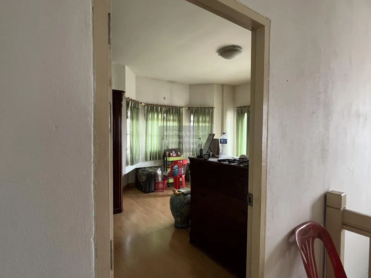 For Sale House , Bhudhani Village , corner unit , Bang Krathuek ,