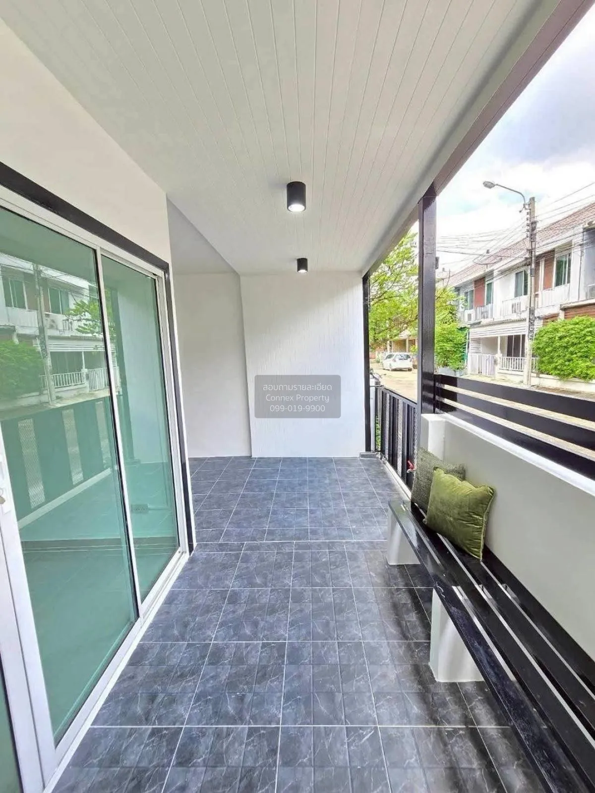 ขายทาวน์เฮ้าส์/ทาวน์โฮม  อารียา เดอะคัลเลอร์ ติวานนท์ รีโนเวทใหม่