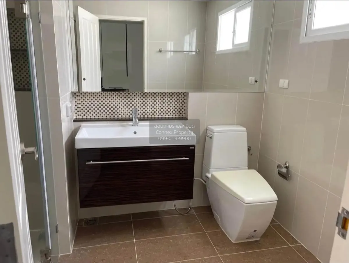 For Sale House , The Centro On Nut-Wongwaen , wide frontage , Lat